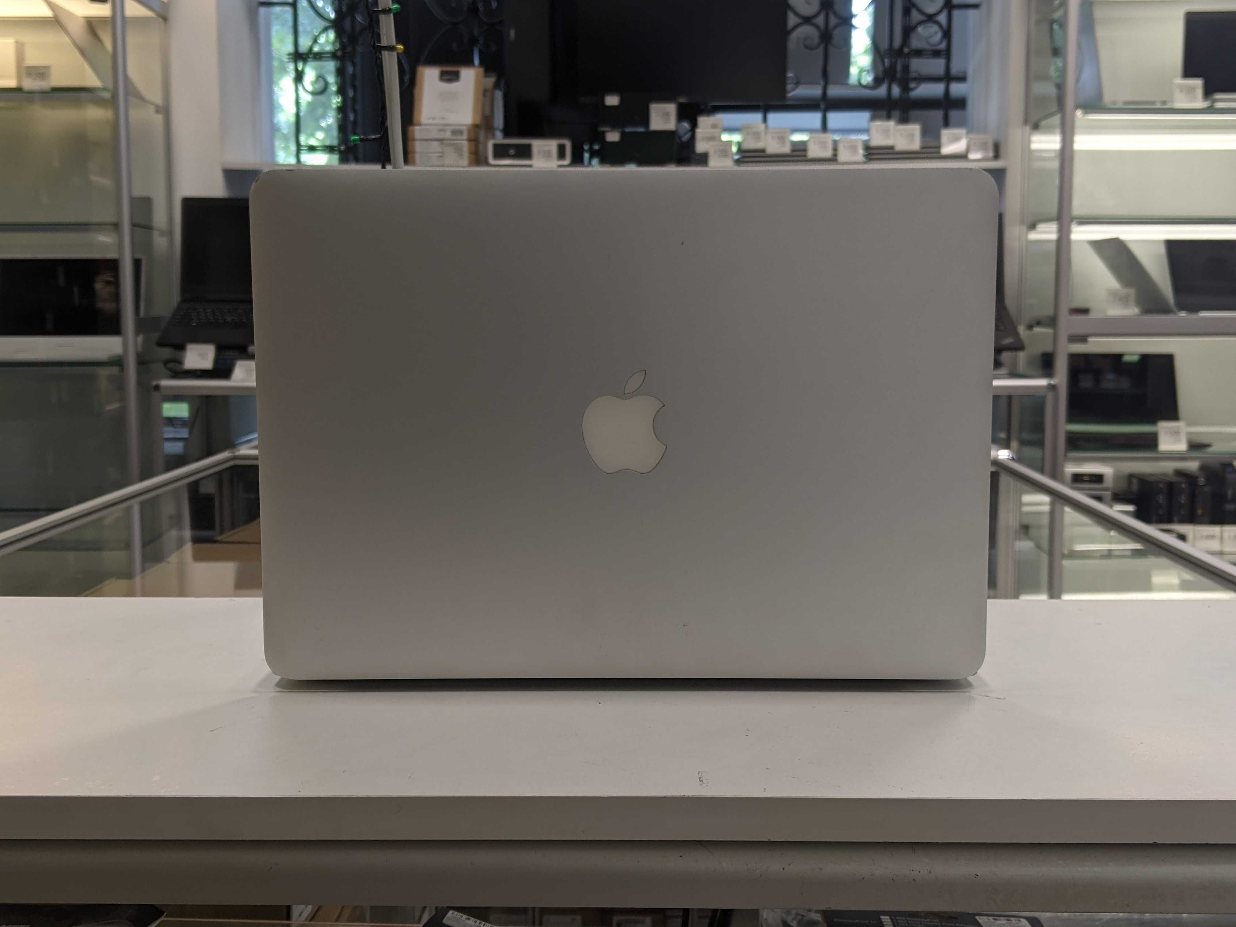 Ноутбук Apple MacBook Air 13 A1466 13.3 HD IPS/i5-5350U/8GB/SSD 120GB