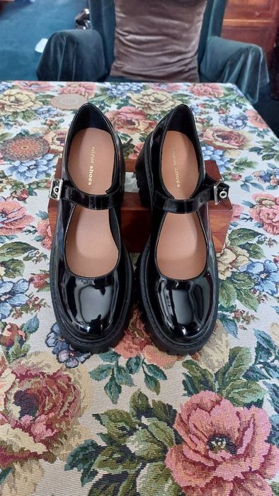 Buty damskie Mary Jane.
