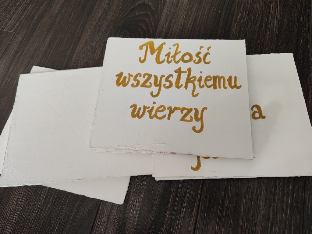 Hymn o miłości tabliczki drewniane ręcznie malowane białe złote napisy