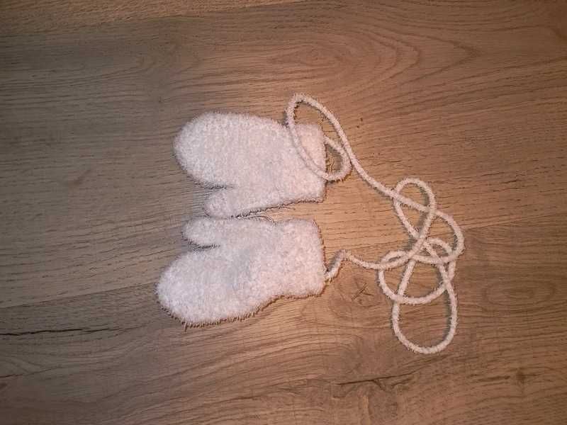 Rękawiczki niemowlęce na sznurku 2 pary zima