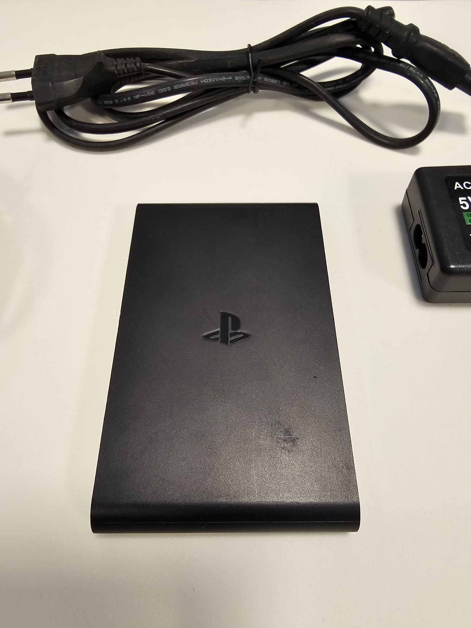 Playstation TV .

Com cabo hdmi 
Transformado