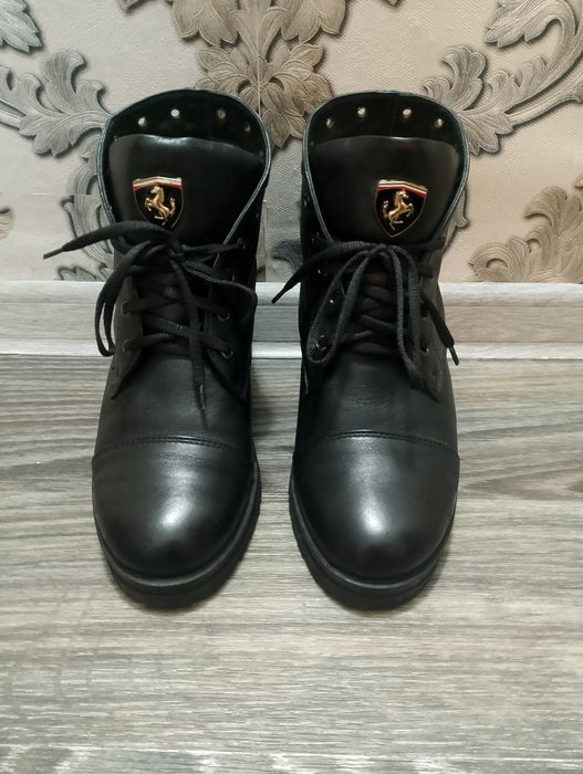 Женские зимние ботинки