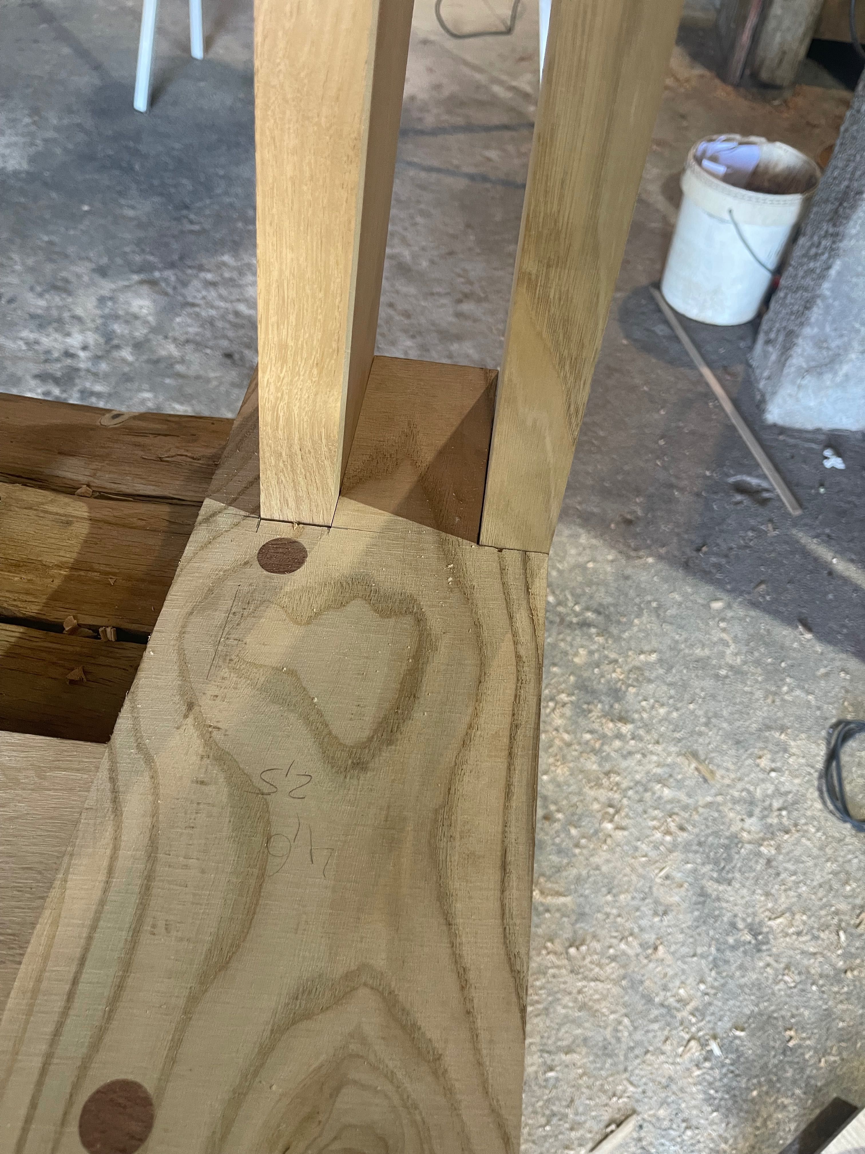 Aparador de apoio para mesa de jantar/ móvel para TV etc.