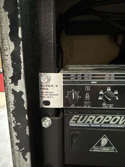 Amplificadores Behringer