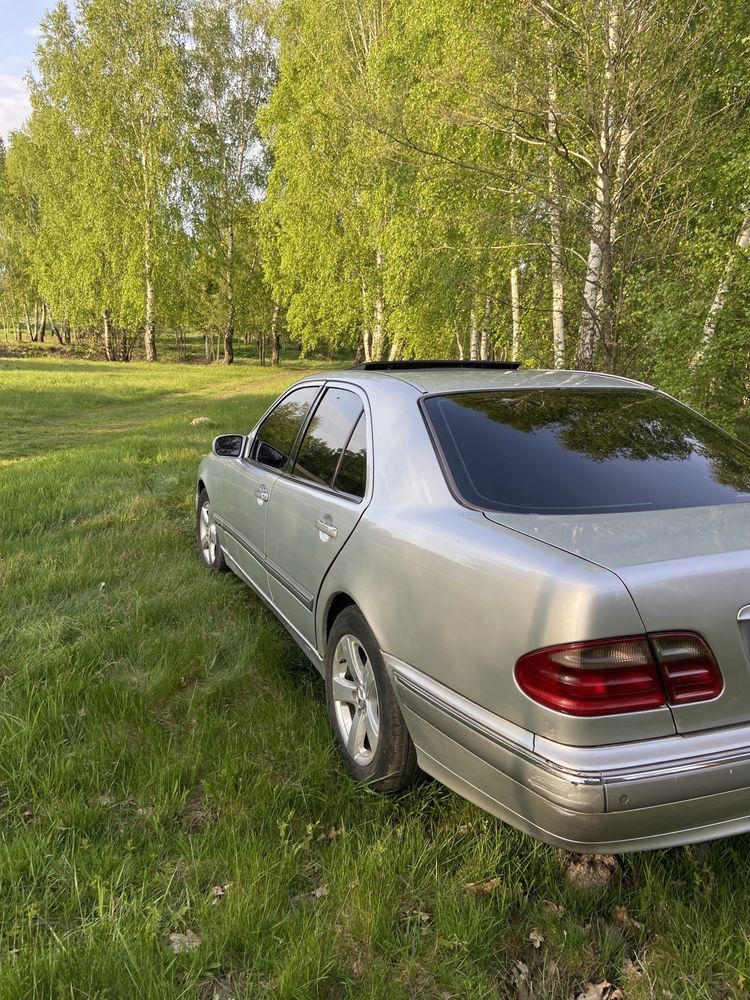 Продам Mercedes210 2.7