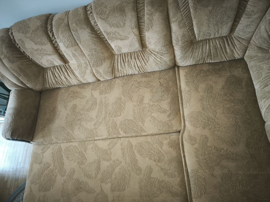 Продаю кутовий диван.