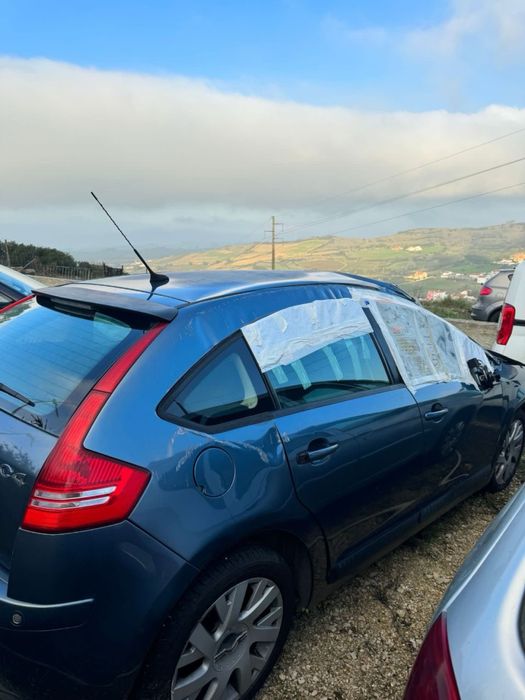 Citroen C4 acidentado (para peças) com motor