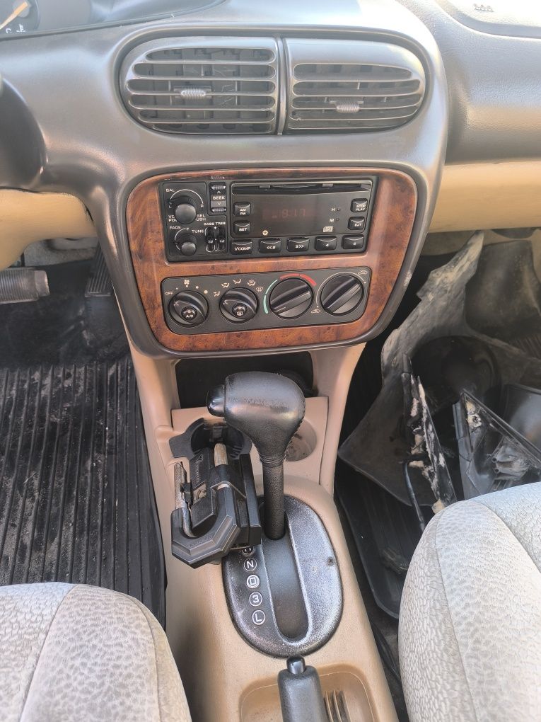 Продам автомобиль chrysler 1995г