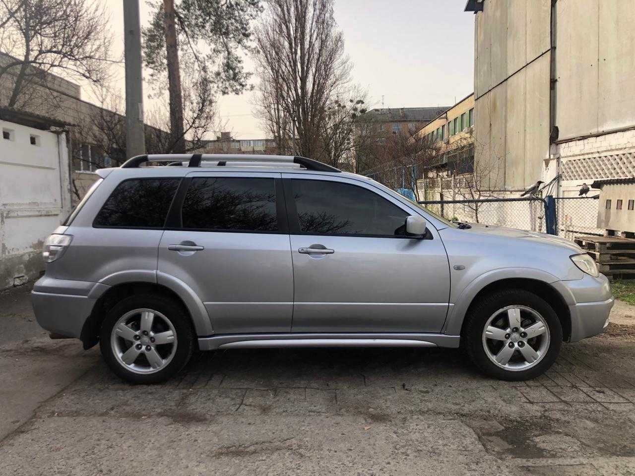 Єдиний автомобіль Mitsubishi Outlander з Cruise control