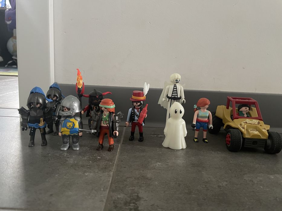 Figurki, ludziki + autko Playmobil