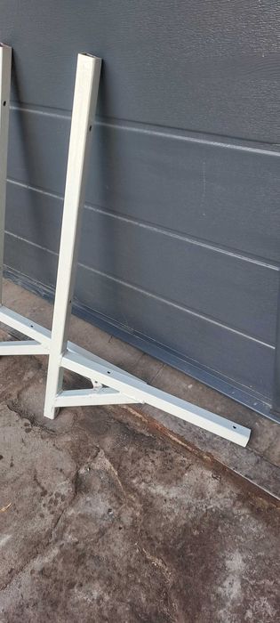 MOCOWANIE KLIMATYZACJI Solidne pod dużą jednostkę.