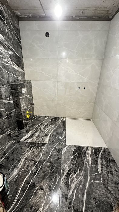 Плиточник Укладка плитки різного формату.