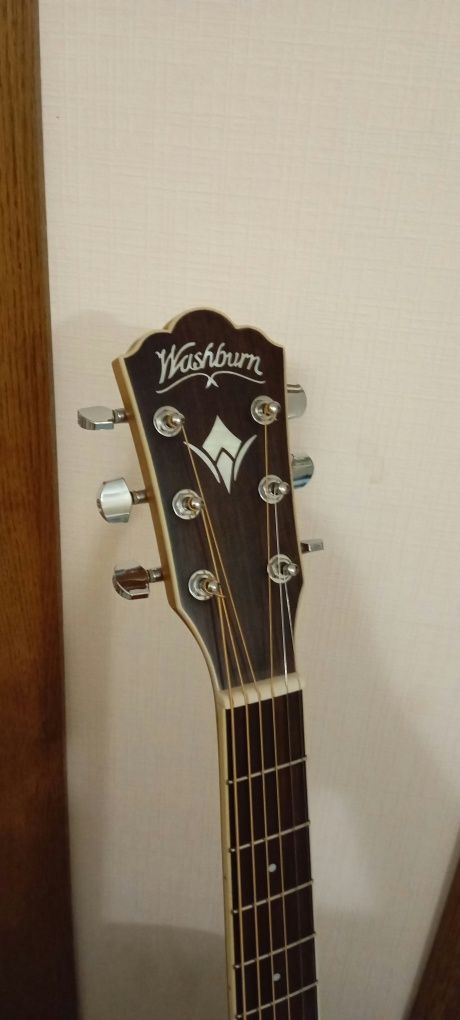 Акустическая гитара Washburn WD10 S