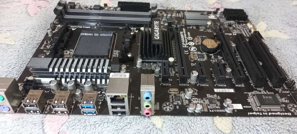 Материнська плата Gigabyte GA-970A-DS3P sAM3+