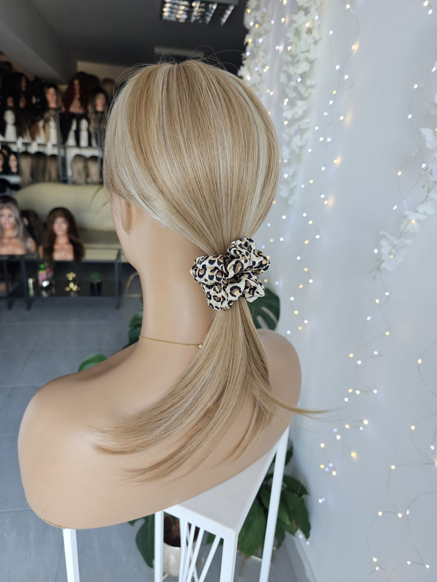 Mini tupet topper Iga miodowy blond refleksy naturalny efekt