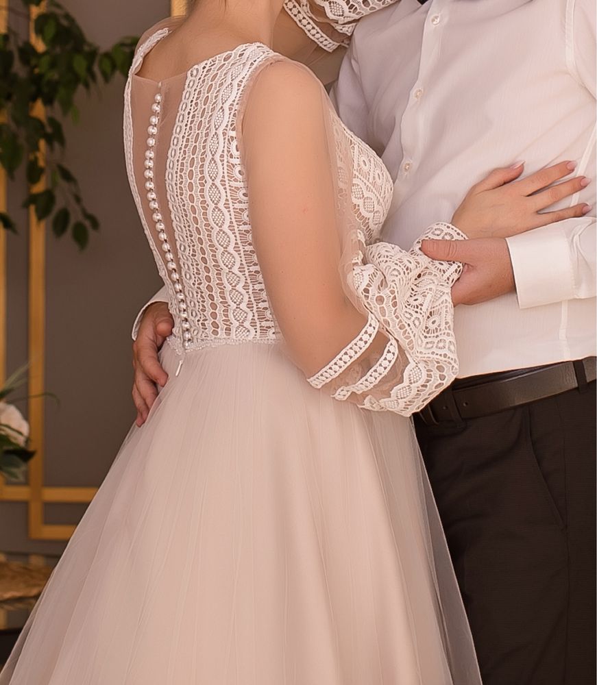 Свадебное платье