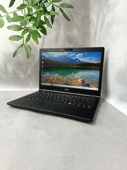 Ноутбук Fujitsu LIFEBOOK E448/i3-7020U/8 GB/256/14" HD/для навчання