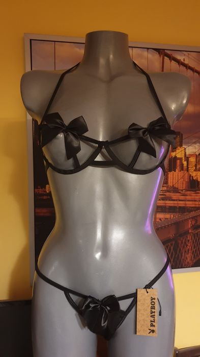 Seksowny czarny komplet bielizny biustonosz stringi majtki stanik sexi