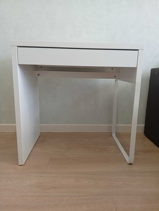 Бу IKEA Письмовий стіл ИКЕА МИКЕ 73*50
Письмовий стіл, білий, 73х50 см