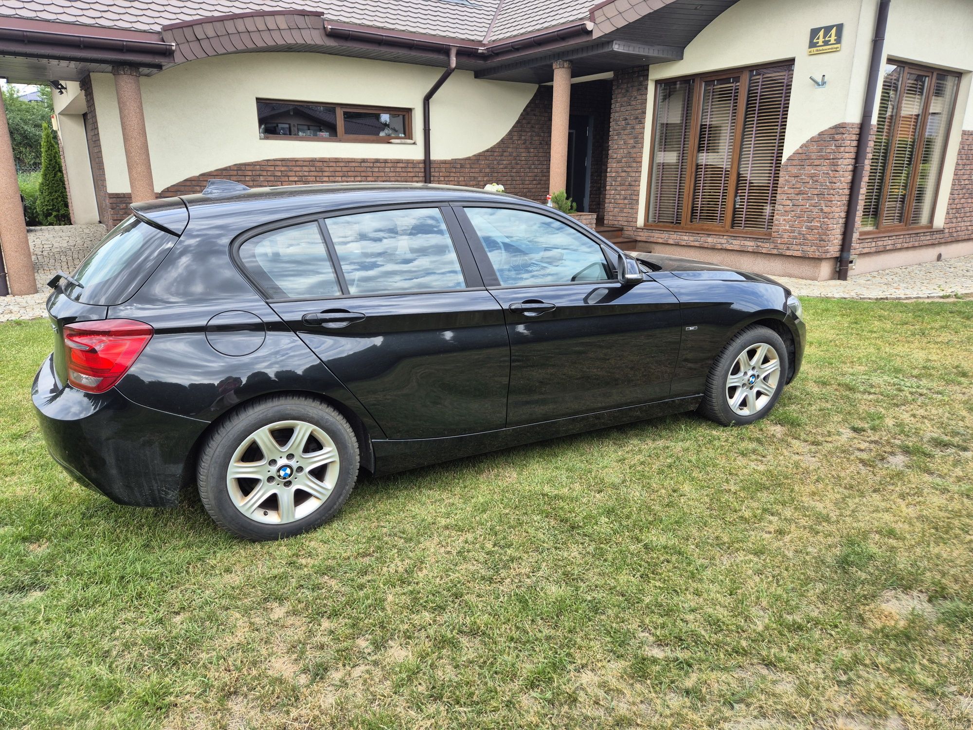 BMW Serii 1 (F20) – 2011r – Zadbany Hatchback gotowy do jazdy!
Lokaliz