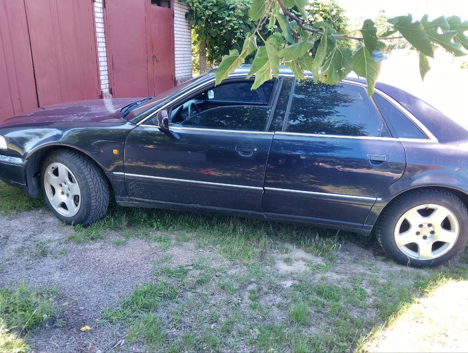 продам audi a8 d2