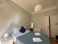 711335 - Quarto com cama de casal, com varanda...