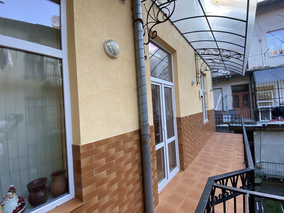 Власник! 2-кімн.кв-ра у центрі Львова, вул.Поповича