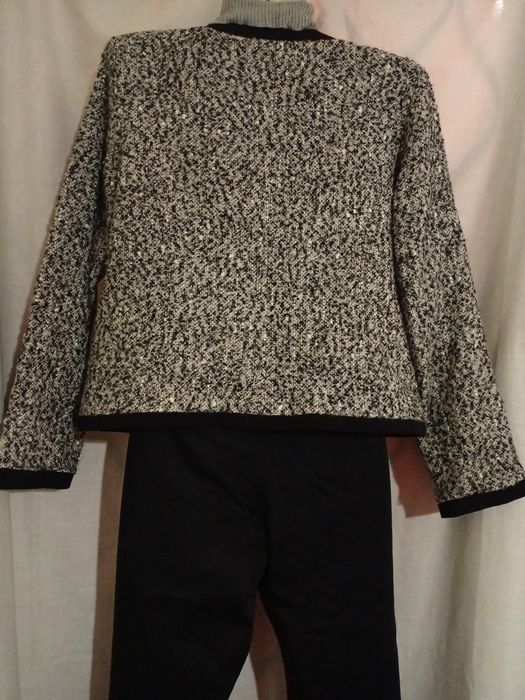 Жіночій жакет,піджак