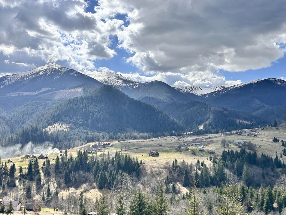 Земельні ділянки в Дземброні