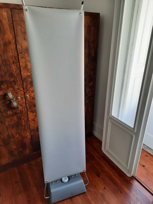 Porta-cartaz portátil