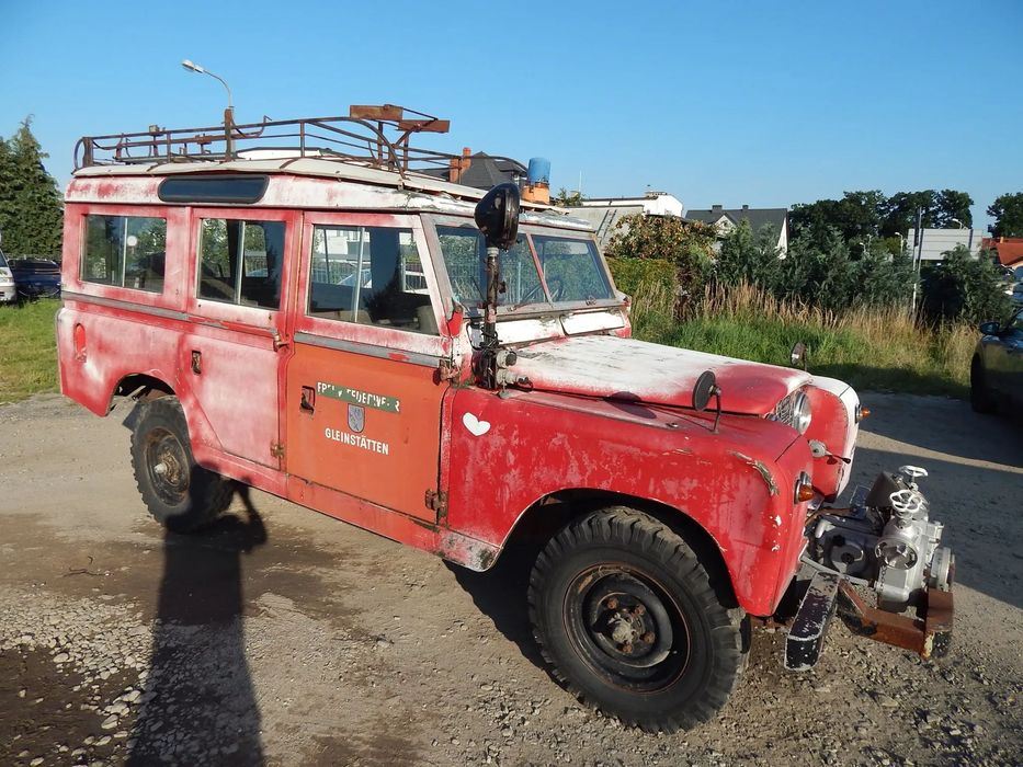 Land Rover Defender Wersja ze Straży Rama w super stanie. Silnik benzynowy.
