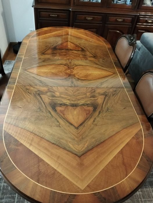 Mesa de sala, capacidade para 8 pessoas a vontade