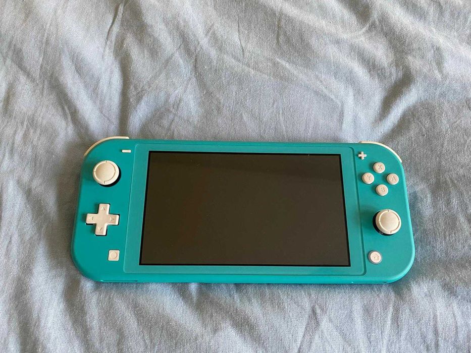 Nintendo Switch Light + Animal Crossing + Capa Protetora