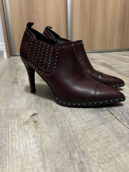 Buty na obcasie catwalk 38