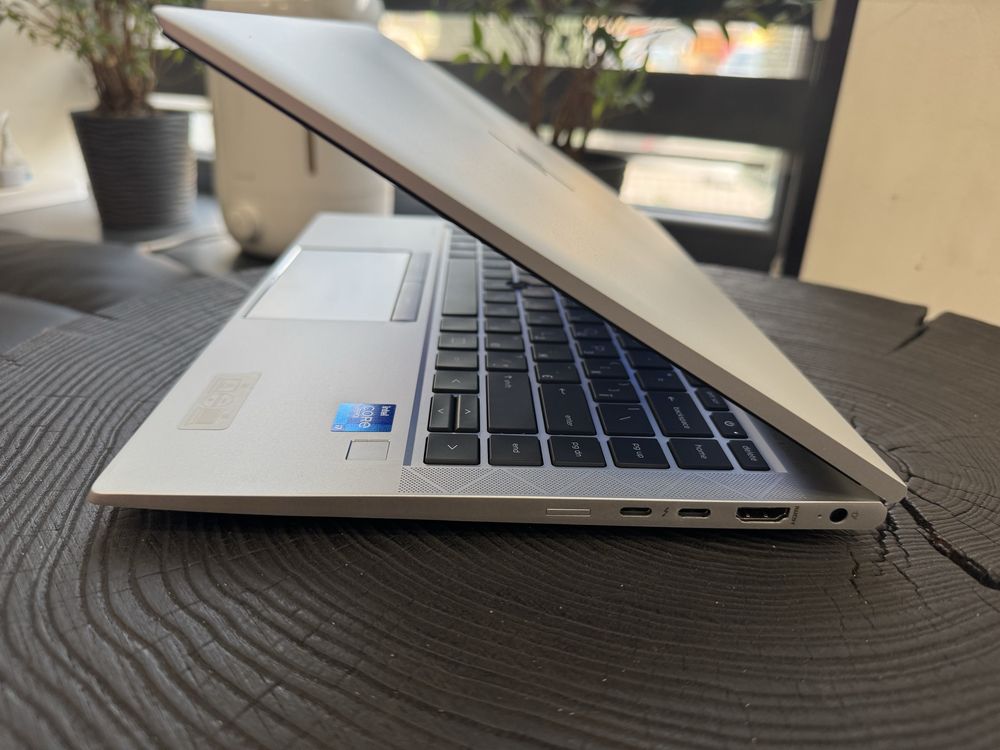 HP EliteBook 840 G8 (i7-1185G7 16GB SSD512GB IPS) #0715