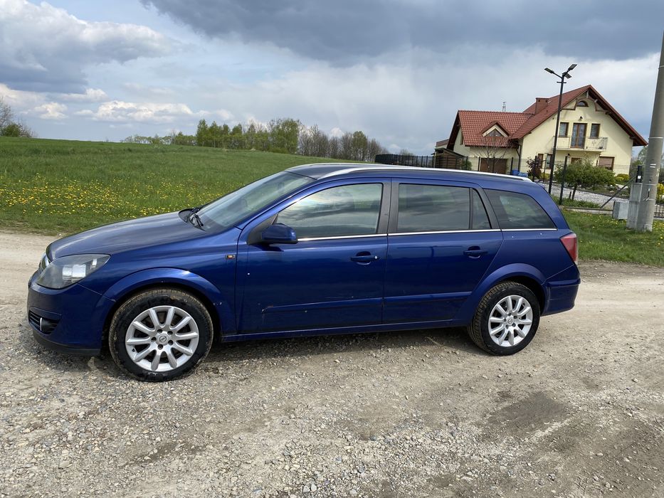 Opel Astra H Kombi 1.9CDTI 150KM