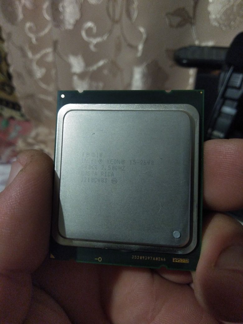 Продам центральний процесор E5-2640
