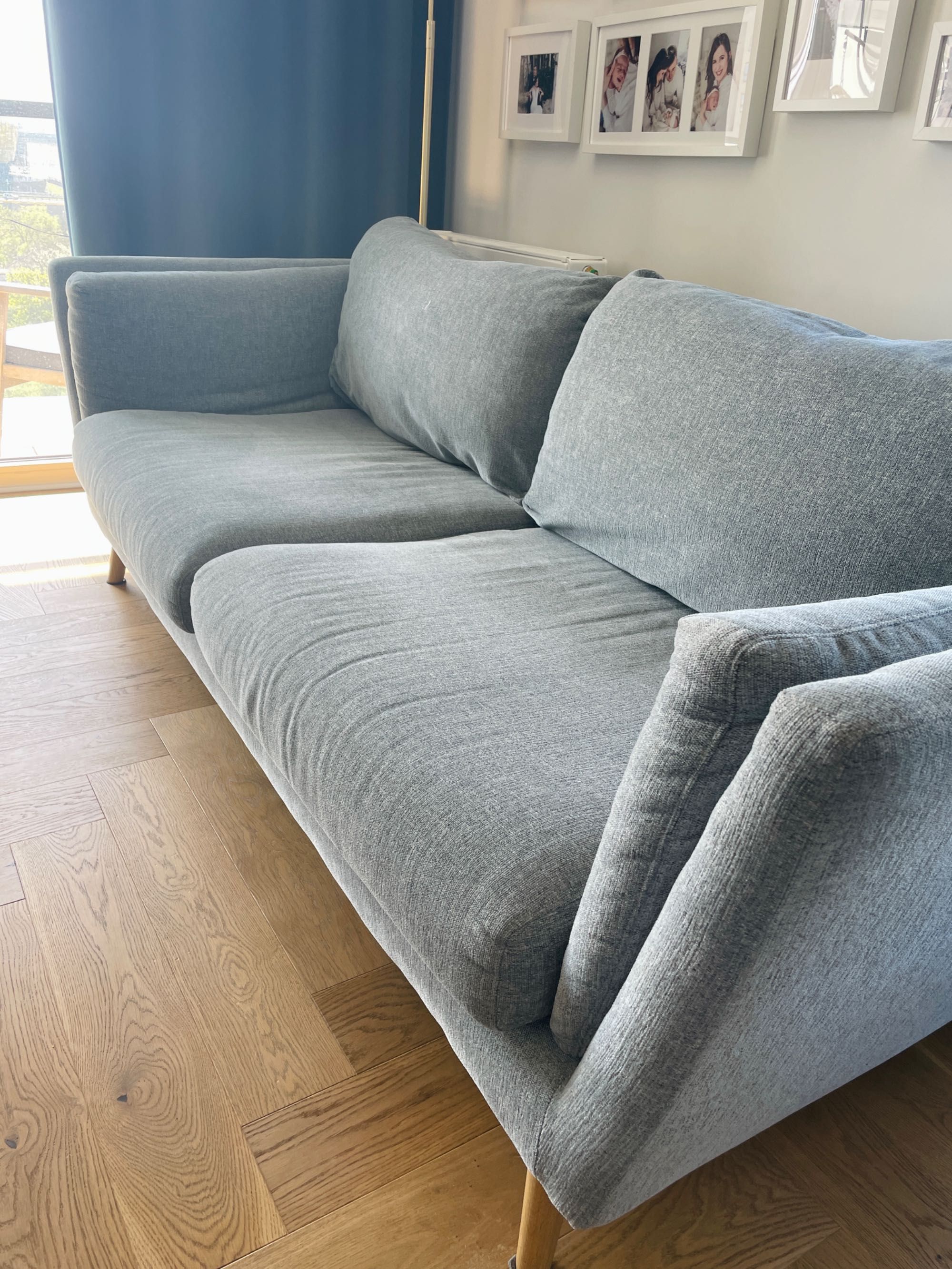 Sofa Nova 3 seater sits