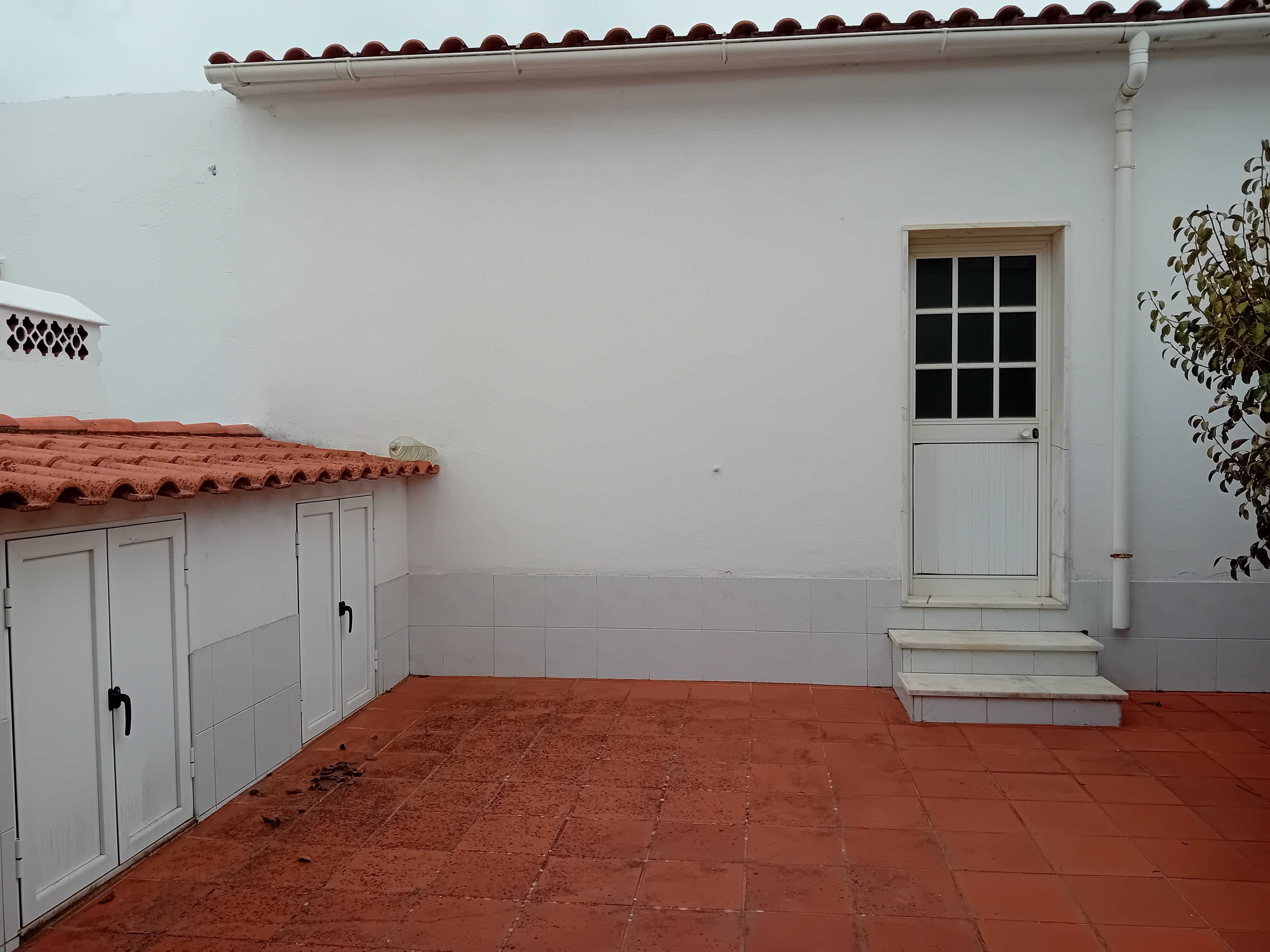 Vende-se moradia em Vila Viçosa