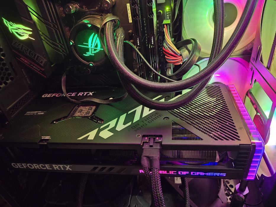 ROG Strix GeForce RTX™ 4070 SUPER 12GB GDDR6X OC Edition