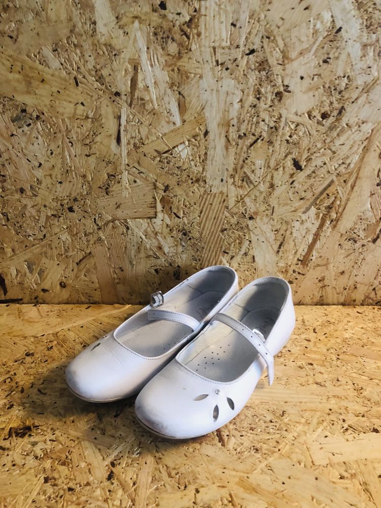 Elegankie buciki firmy Emel, rozmiar 32