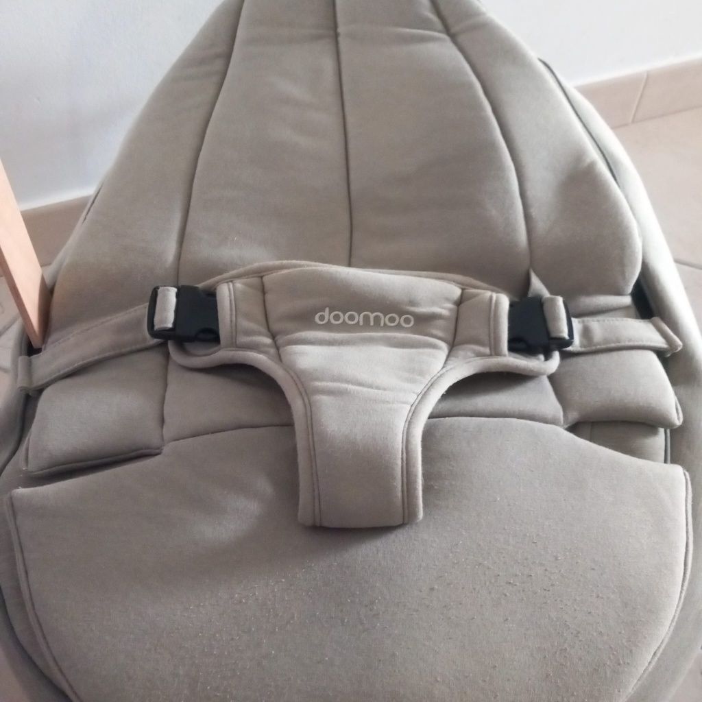 Puff Doommo Seat and Swing