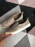 Beżowe buty slip on