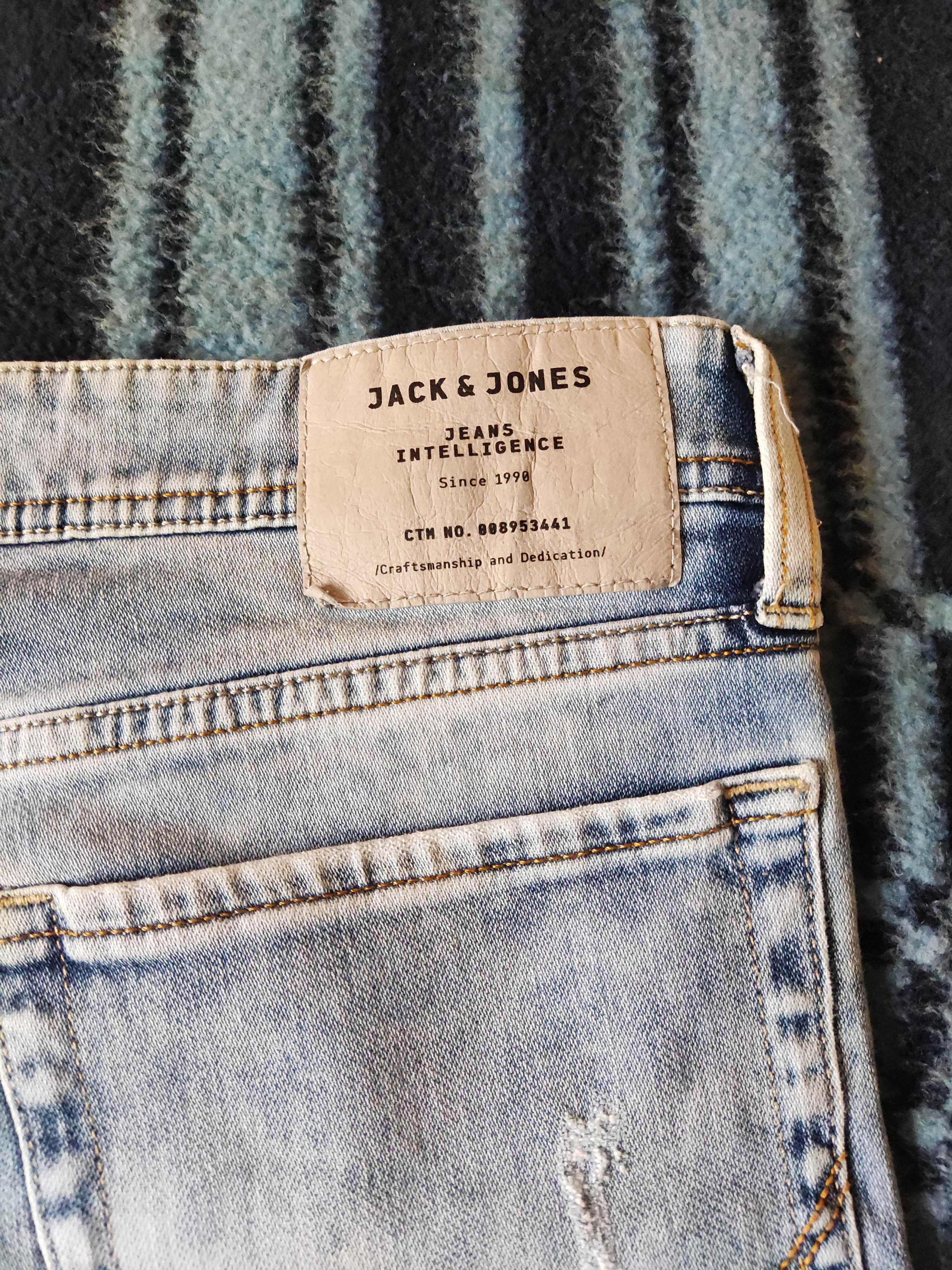 Spodnie krótkie Jack & Jones