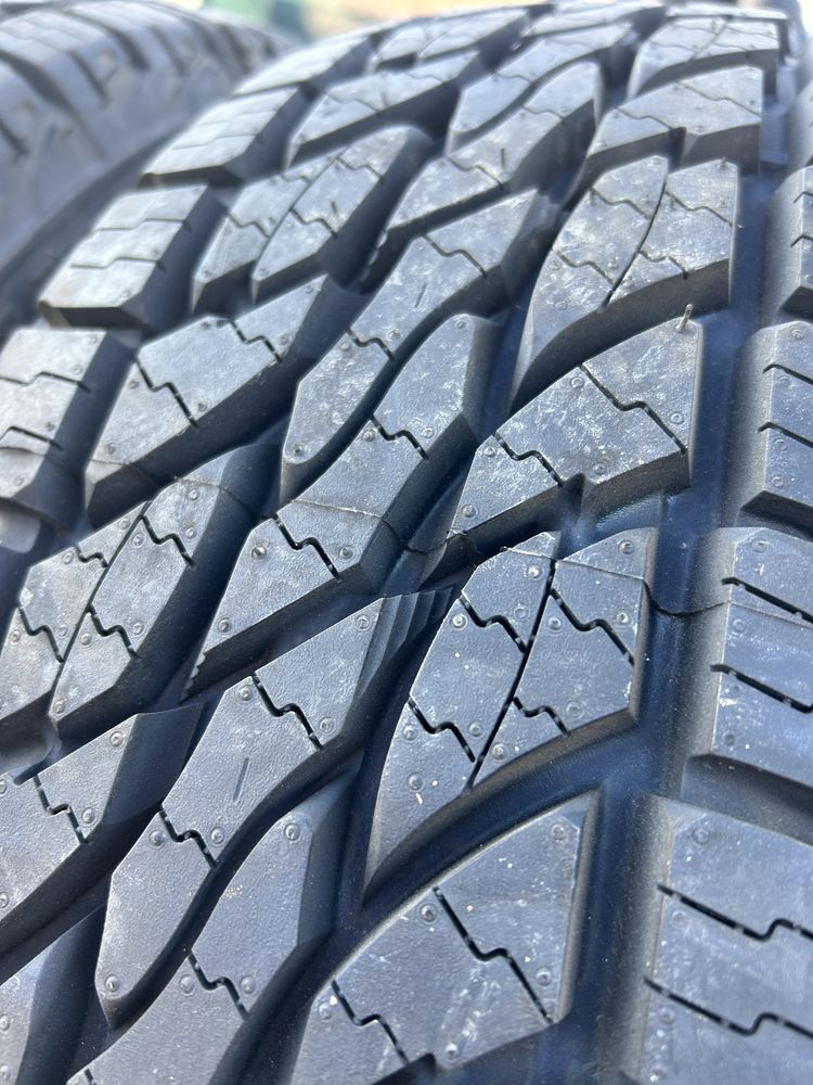 Шини А/Т  235/75r15