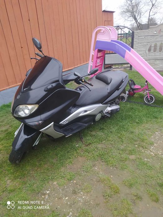 Продам мопед Yamaha Tmax 500кубов 2005 год 2 поколения не растаможеный