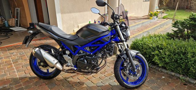 Motocykl Suzuki SV650 z 2021 z PL salonu, ASO, na gwarancji, FV VAT