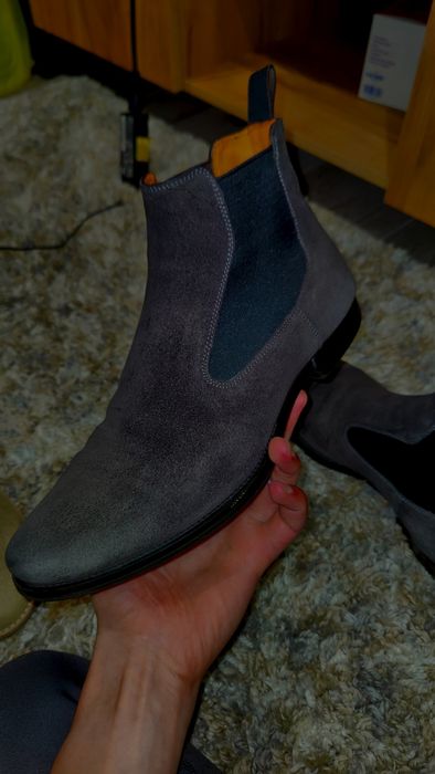 Стильні чоловічі італійські замшеві  черевики Santoni