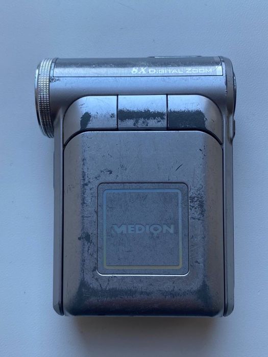 Видеокамера Medion.