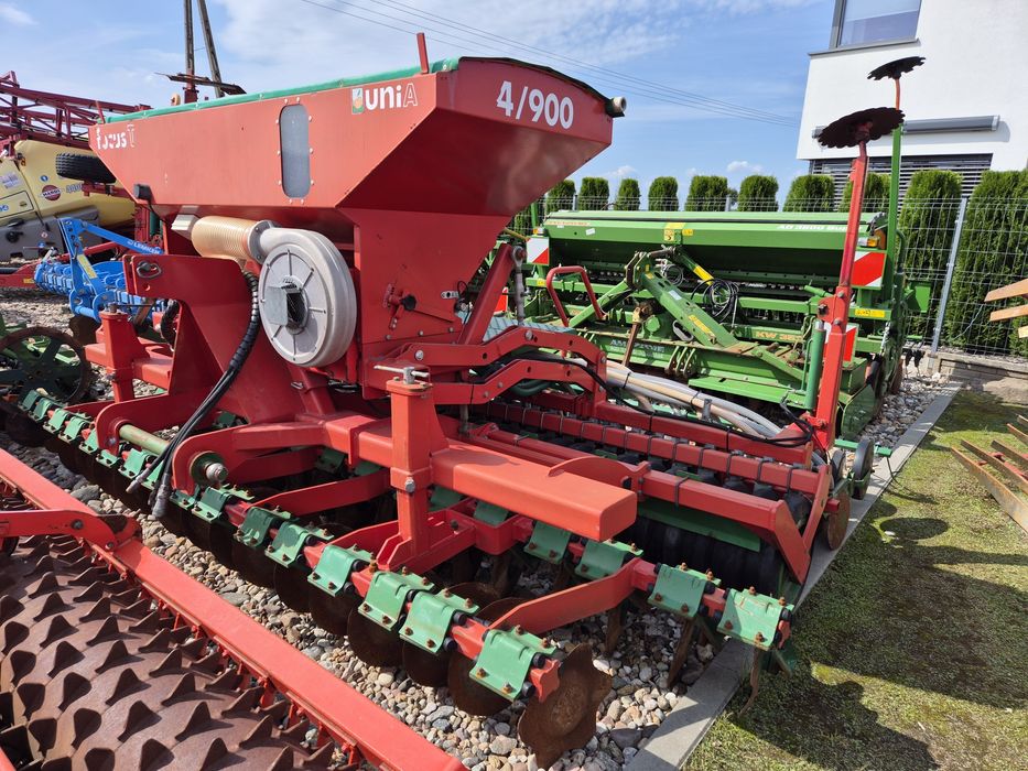 Agregat uprawowo-siewny UNIA Focus 4/900  talerzowy 2011r